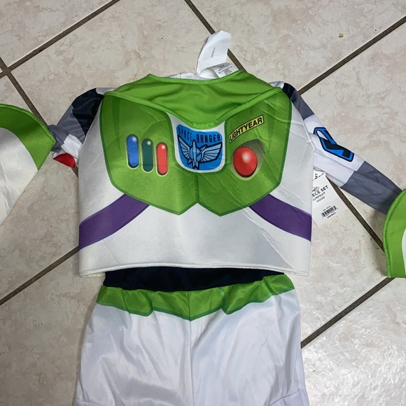 buzz lightyear Halloween costume NWT Disney - Picture 2 of 3